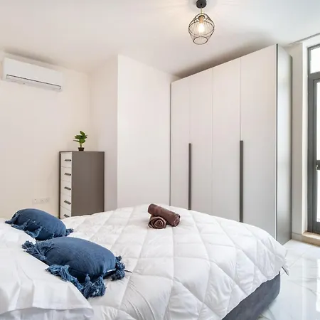 Apartment Modern 2br Escape In St Julians By Buena Vista Saint Julian's