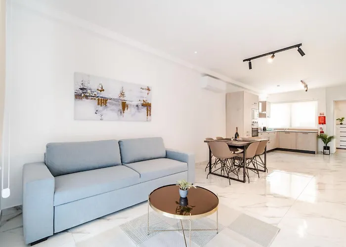 Modern 2br Escape In St Julians * سانت جوليان
