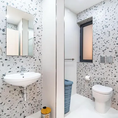 Modern 2br Escape In St Julians